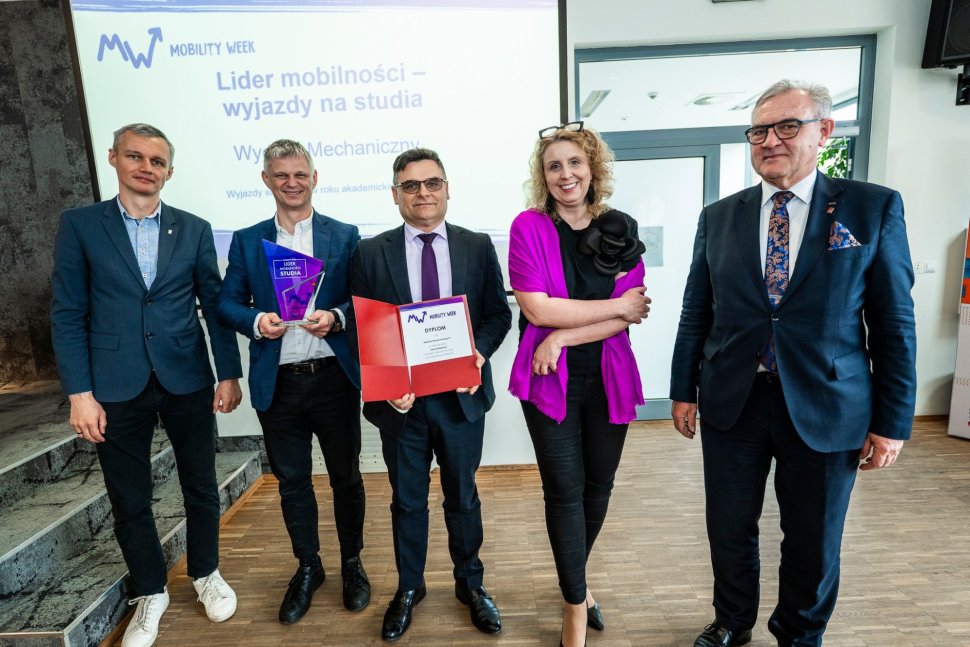 Władze Uczelni podczas gali Liderów Mobilności PŁ